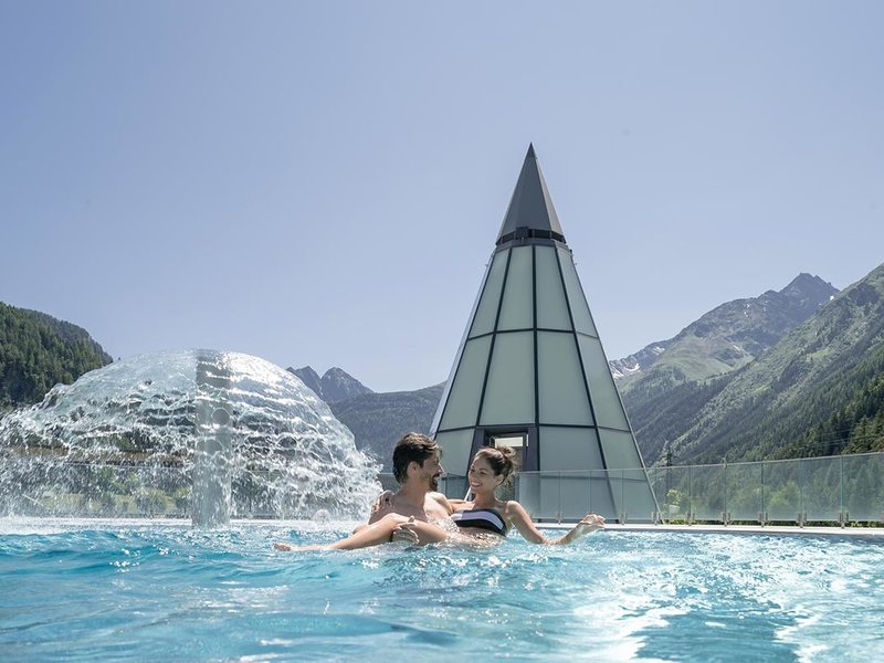 10% discount on
AQUA DOME